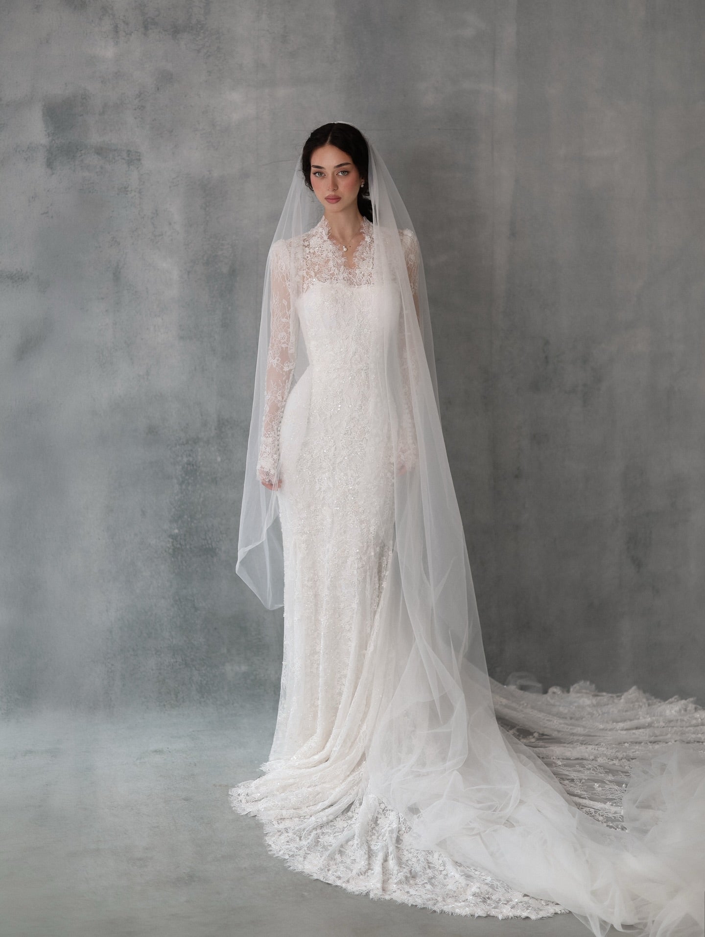 Vintage Lace Long Sleeve Mermaid Floor-Length Wedding Dress