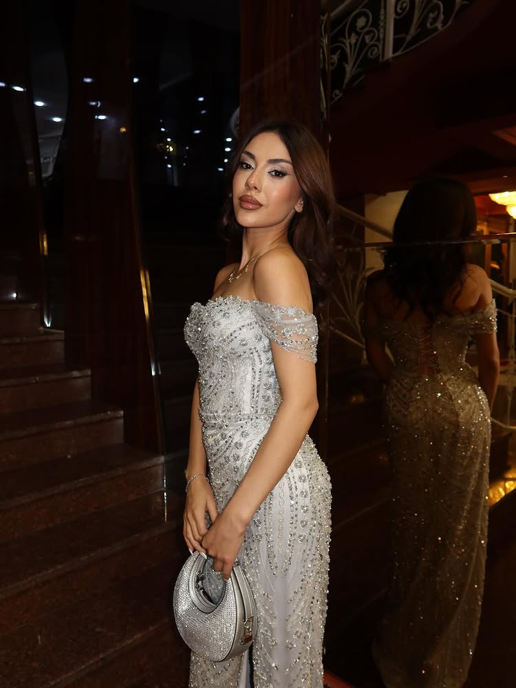 Off the Shoulder Sleeveless Sequins Sparkle Mermaid Prom Dress