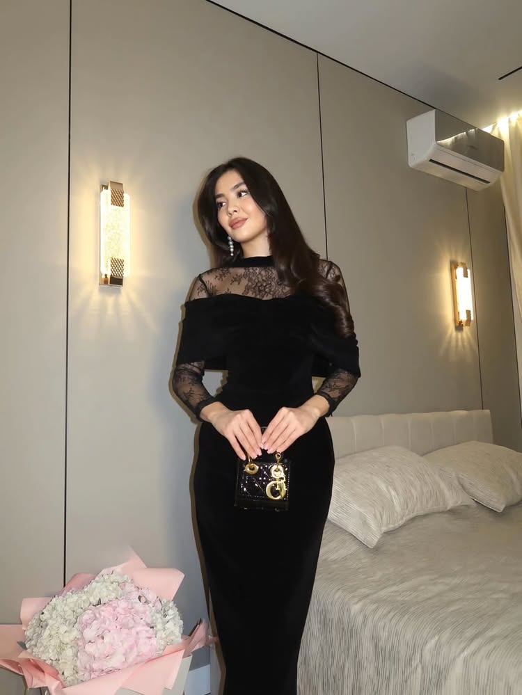 High Neck Black Lace Long Sleeve Mermaid Ankle-Length Evening Dress
