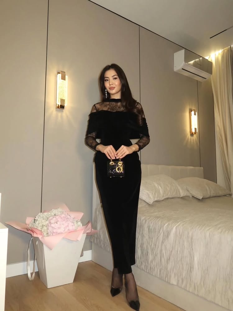 High Neck Black Lace Long Sleeve Mermaid Ankle-Length Evening Dress