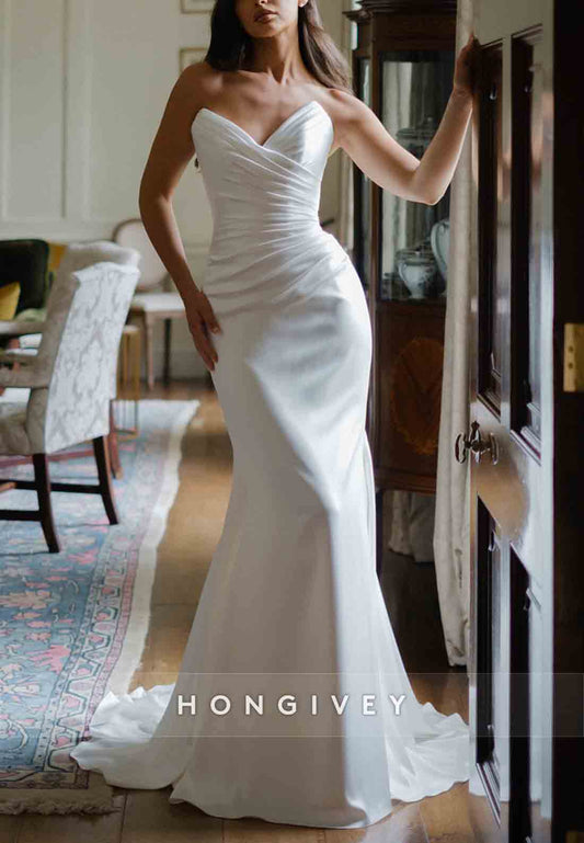 Simple V-Neck Strapless Sweep Train Sleeveless Trumpet Pleated Wedding Dresses