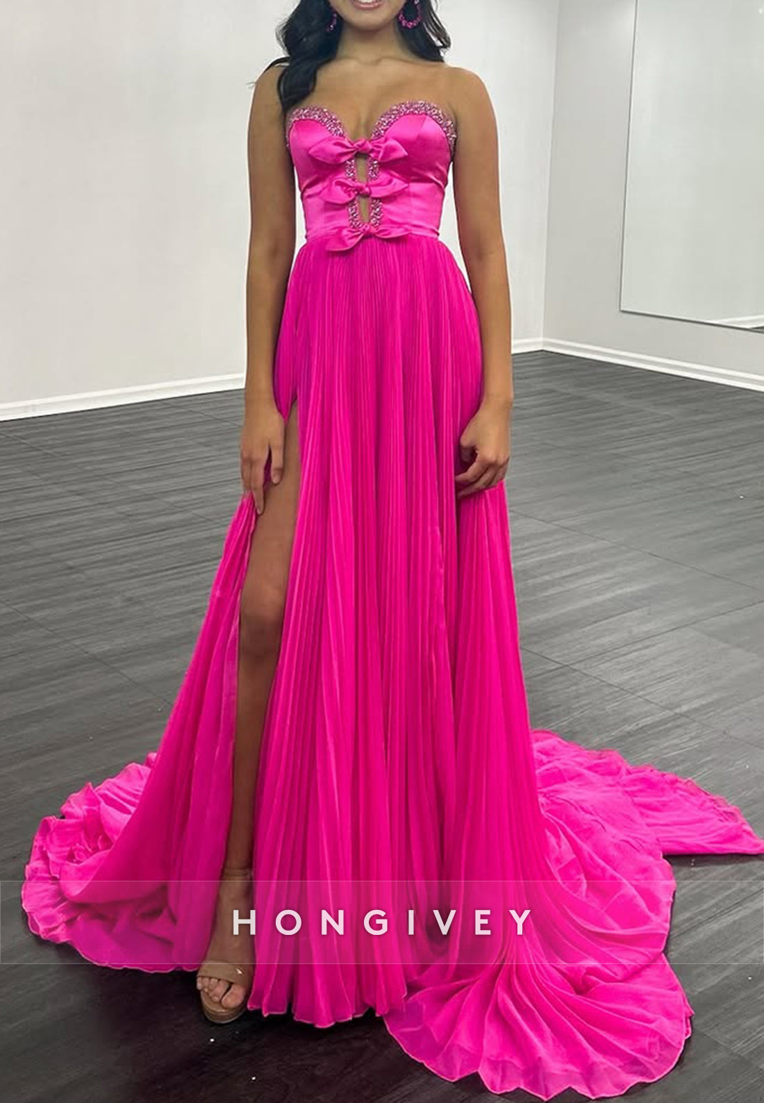 A-Line Deep V-Neck Rhinestone  Ruched Party Prom Dresses With Train