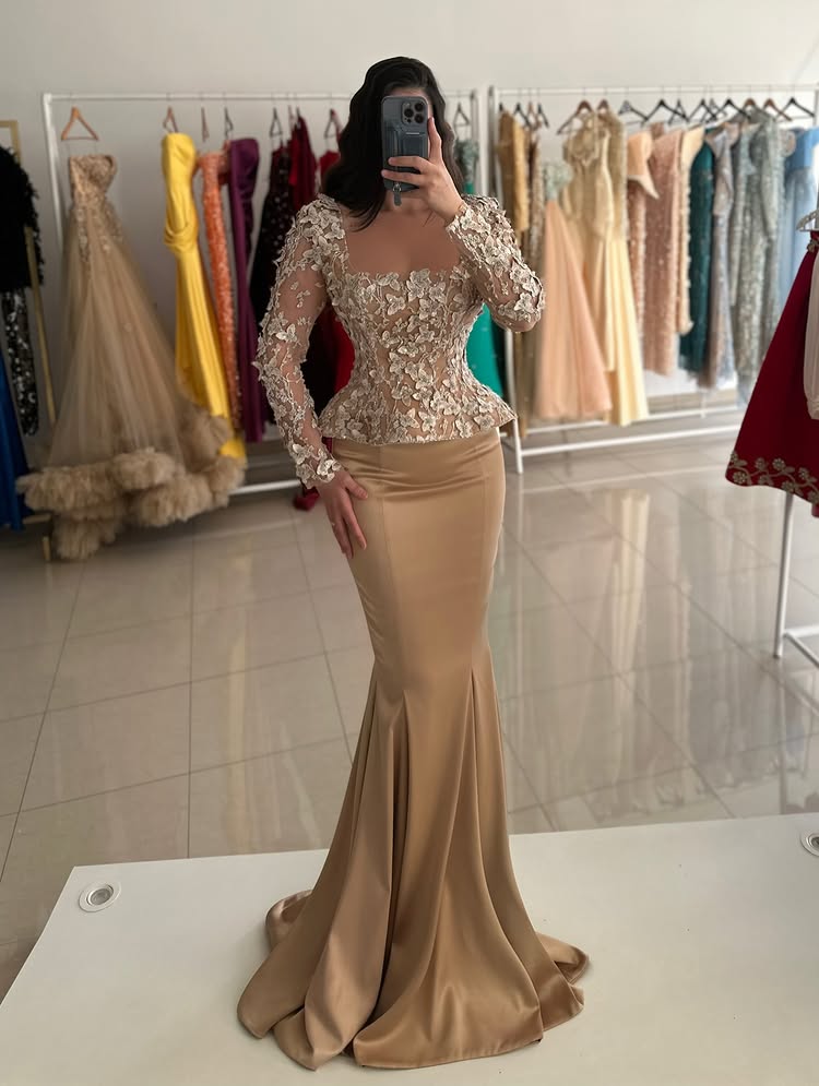 Appliuque Square Neck Long Sleeve Mermaid Floor-Length Evening Dress