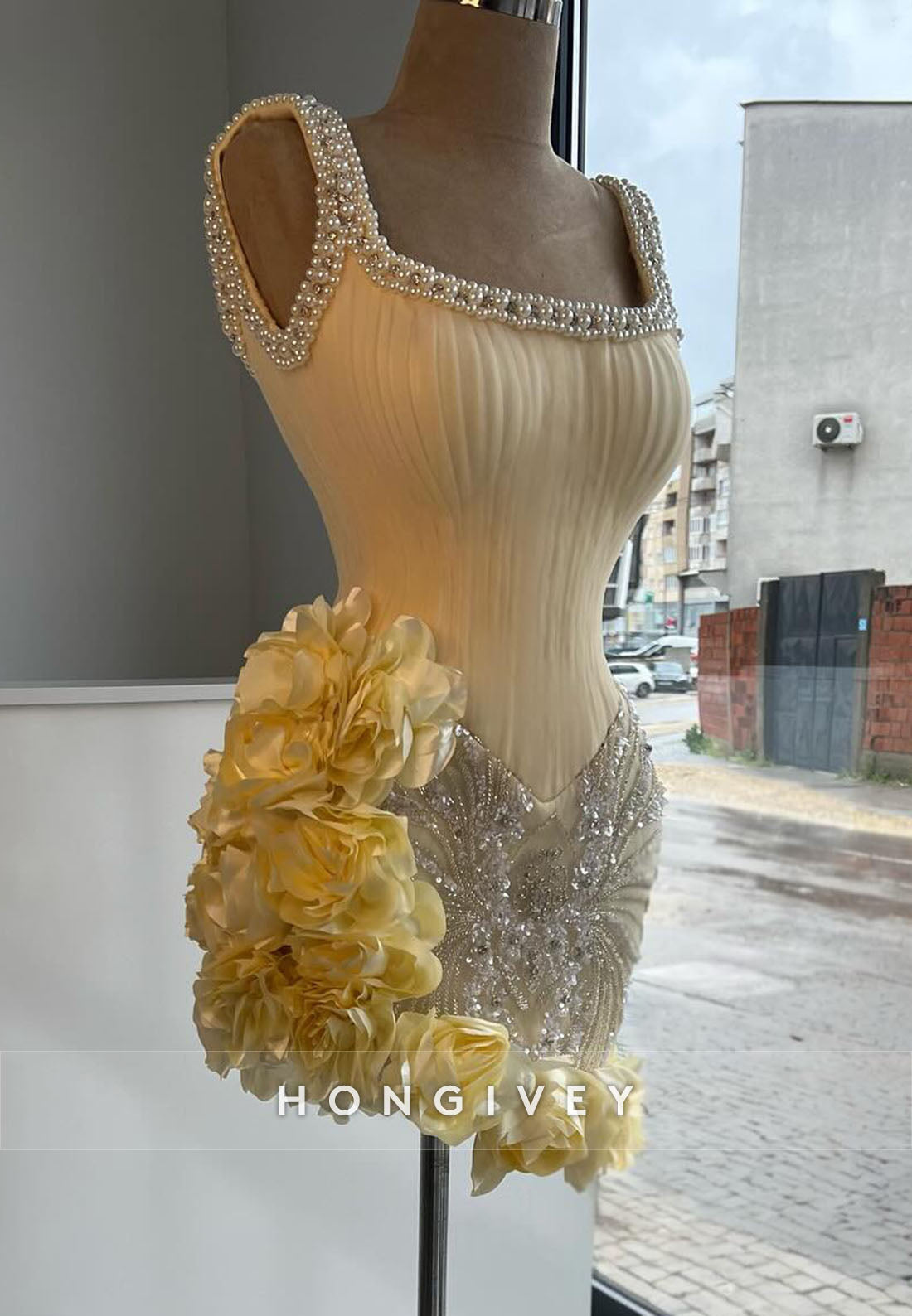 Regular Straps Yellow Short Homecoming Dress with Pearls and 3d Flowers