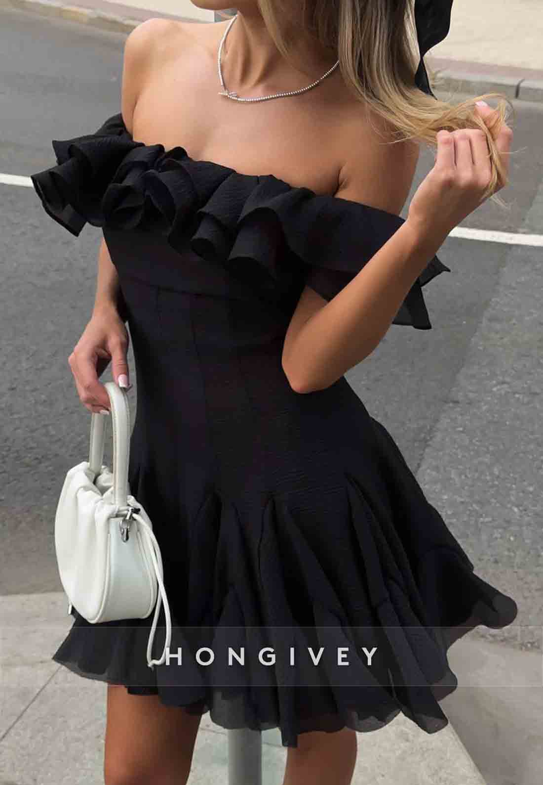Off the Shoulder Ruched A-Line Pleated Short Homecoming Dress