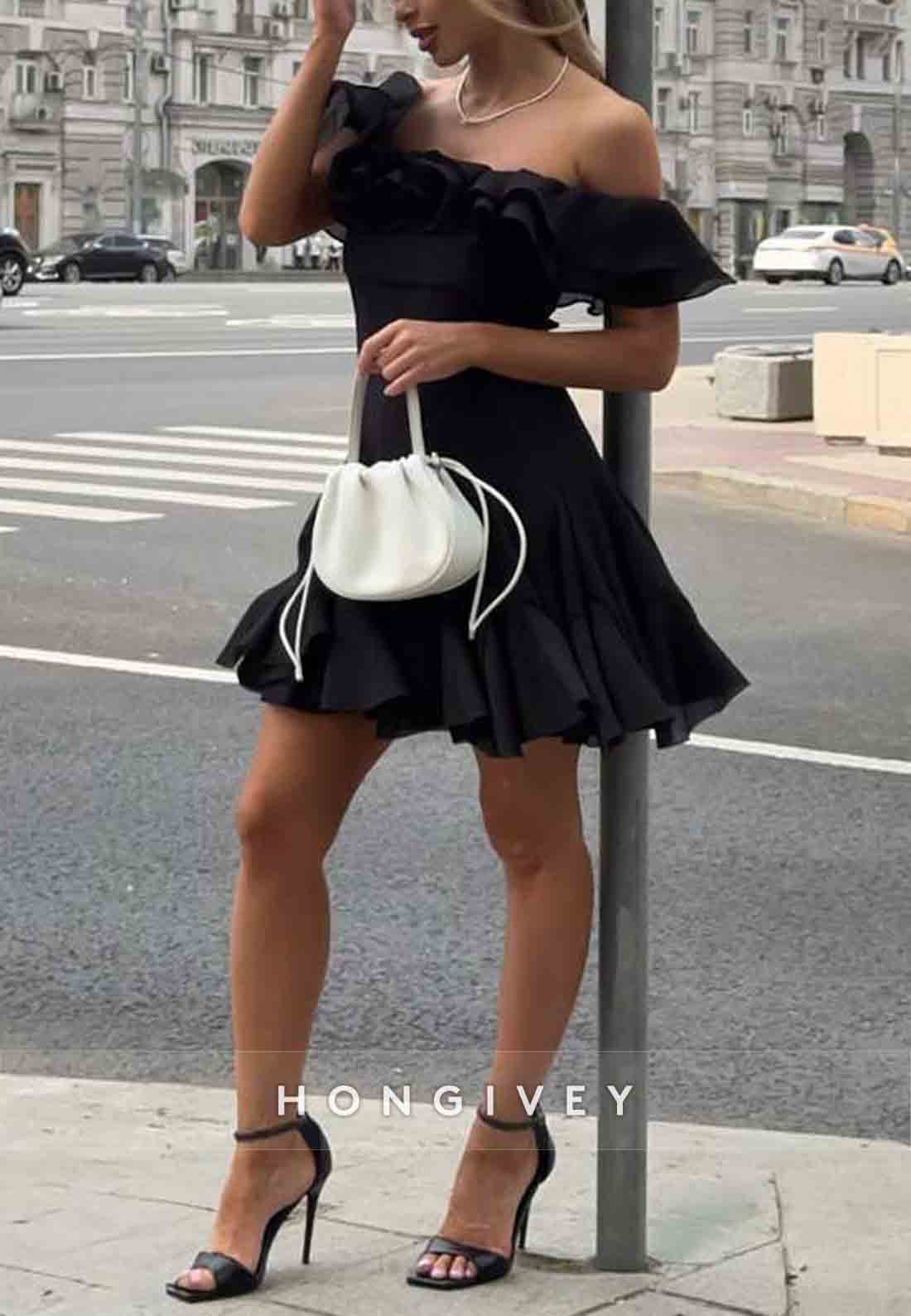 Off the Shoulder Ruched A-Line Pleated Short Homecoming Dress